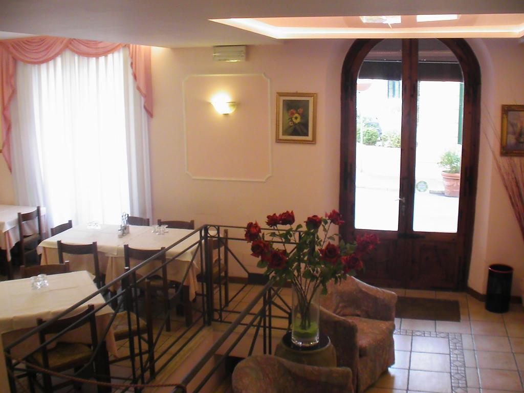 Hotel Venezia Монтекатини-Терме Экстерьер фото