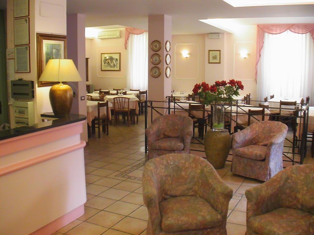 Hotel Venezia Монтекатини-Терме Экстерьер фото