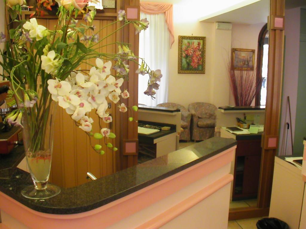 Hotel Venezia Монтекатини-Терме Экстерьер фото
