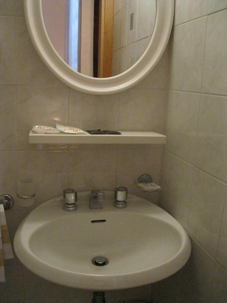 Hotel Venezia Монтекатини-Терме Экстерьер фото