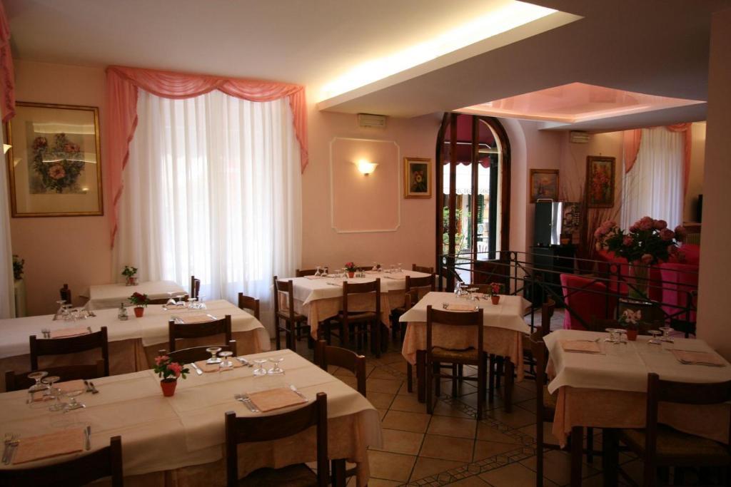 Hotel Venezia Монтекатини-Терме Экстерьер фото