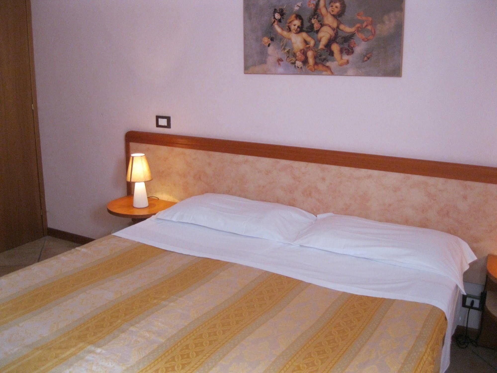 Hotel Venezia Монтекатини-Терме Экстерьер фото